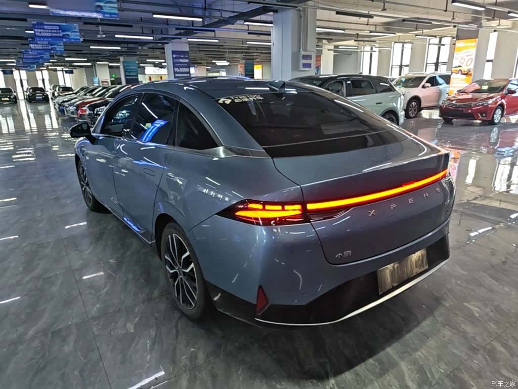 Xpeng P5, 2022 все фото