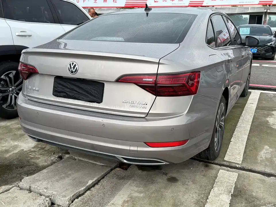 Volkswagen Sagitar