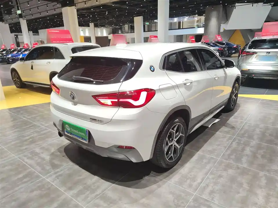 BMW X2