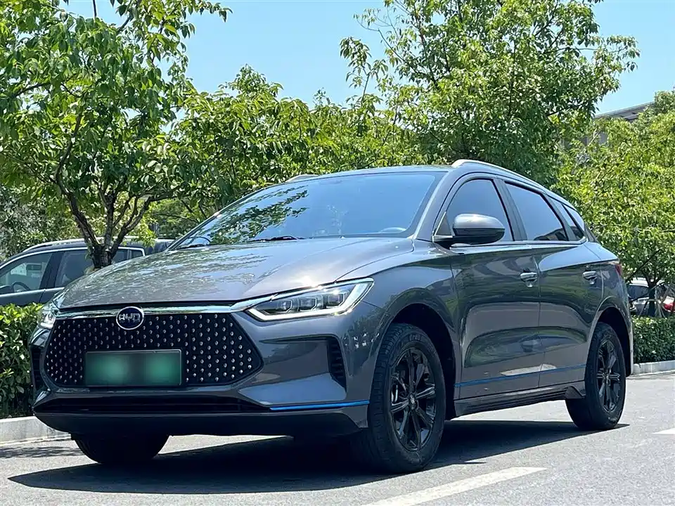 BYD e2