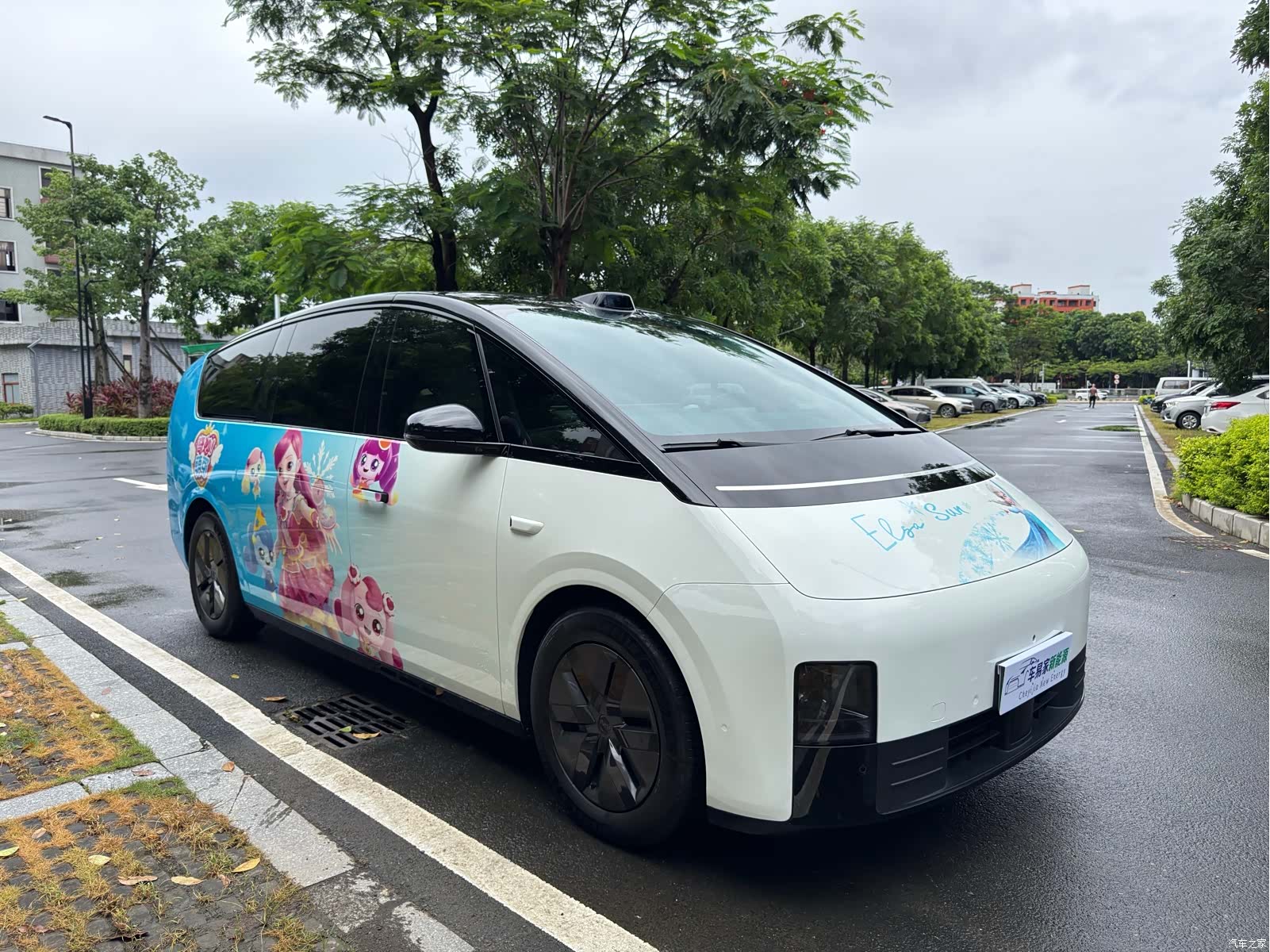 Li Auto MEGA, 2025 3