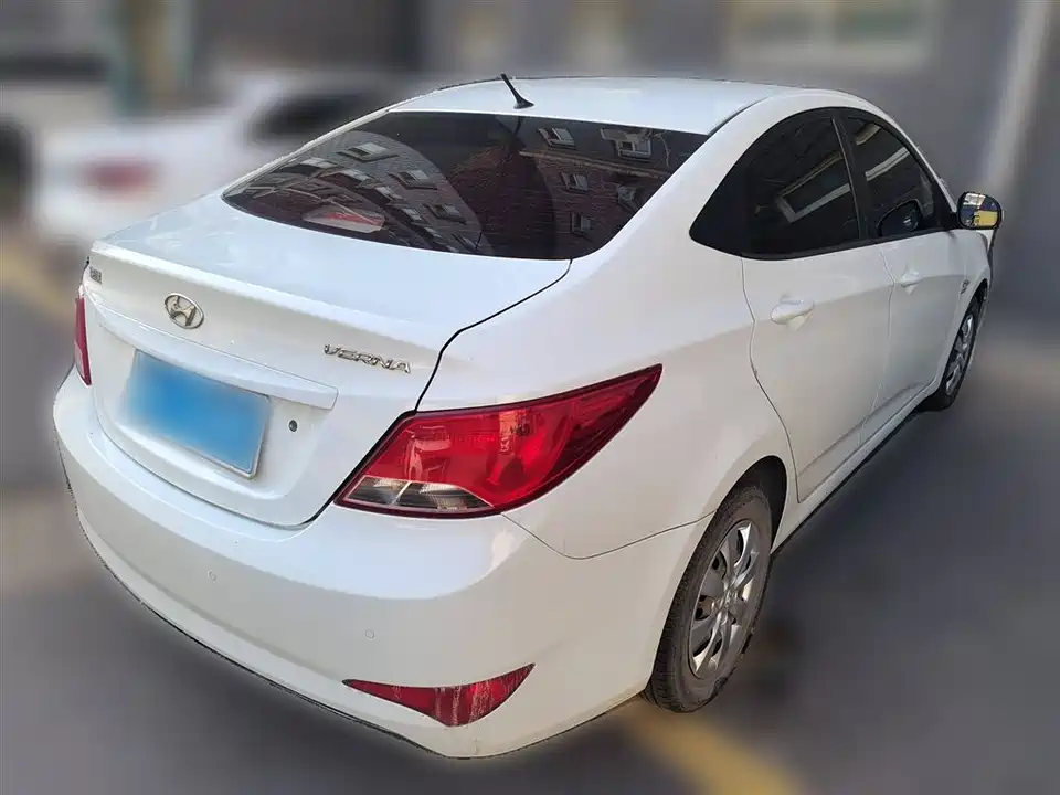 Hyundai Rena