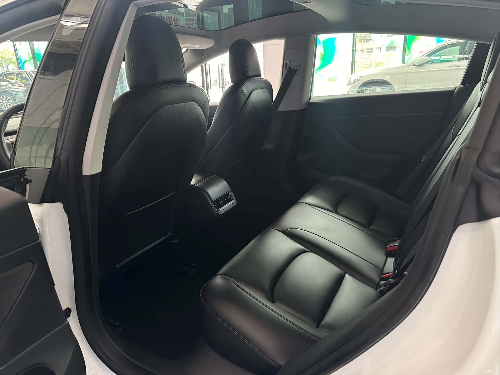 Tesla Model 3, 2020 10