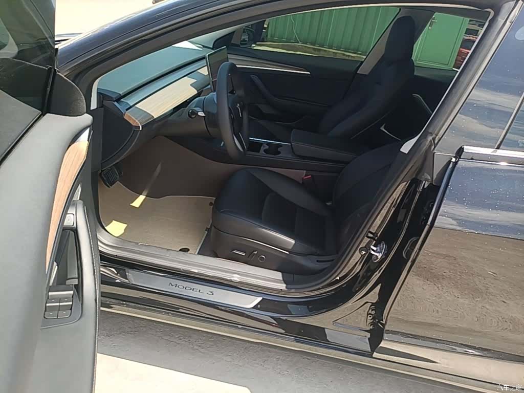 Tesla Model 3, 2023 16