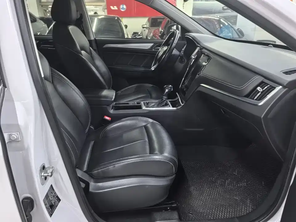 Roewe RX5 New energy