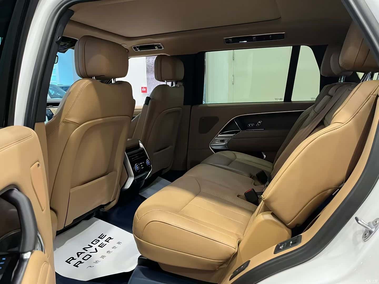 Land Rover Range Rover, 2023 все фото