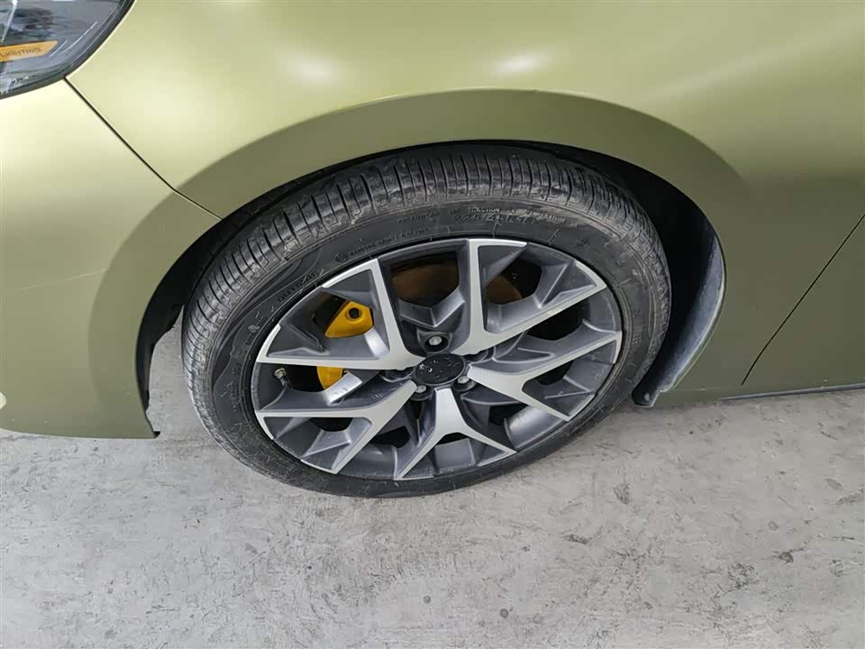 Trumpchi Shadow Leopard