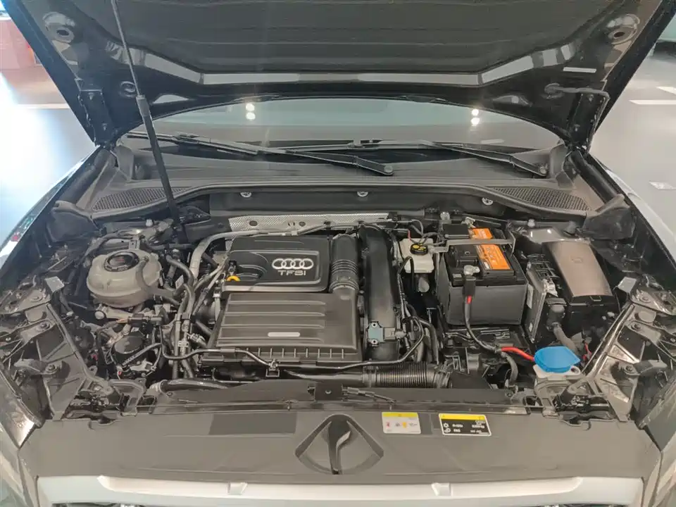 Audi Q2L