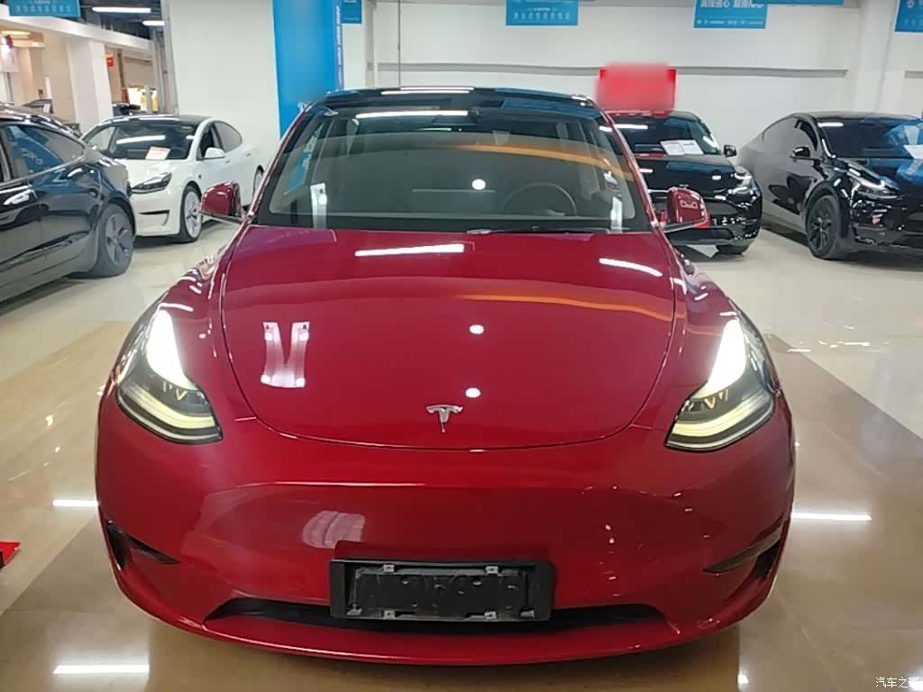 Tesla Model Y, 2021 3