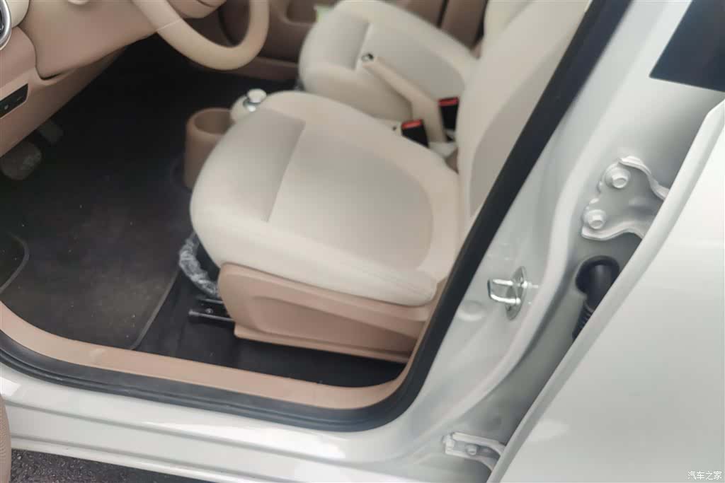 Wuling MINIEV, 2025 9
