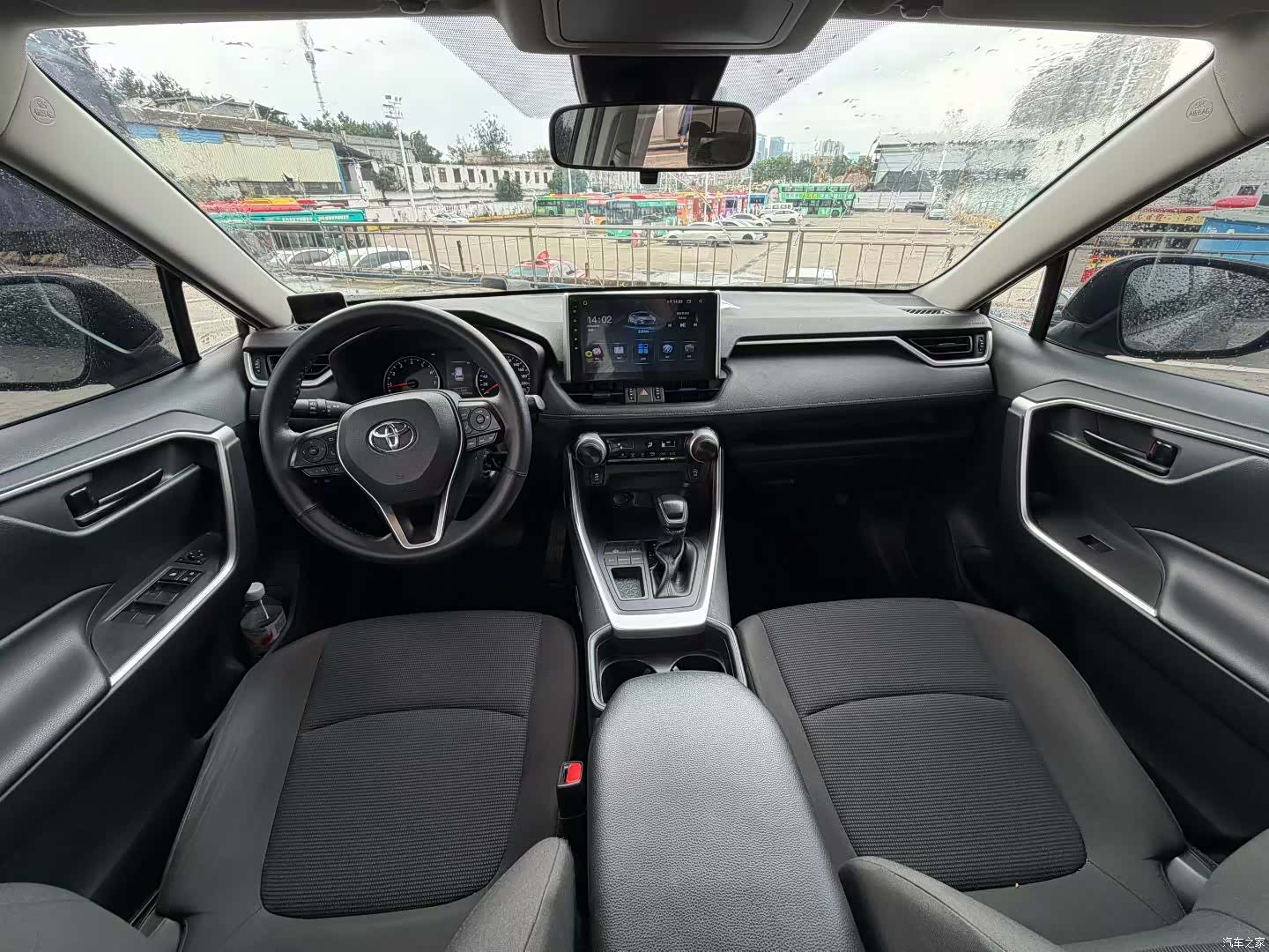Toyota RAV4, 2022 9