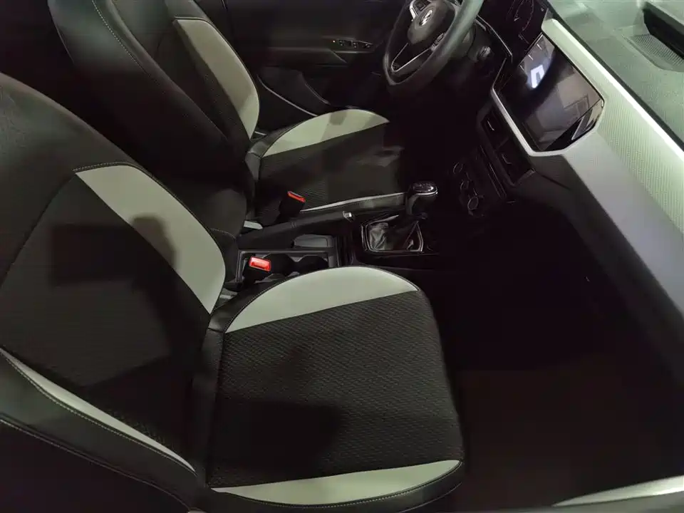 Volkswagen Exploring the shadow