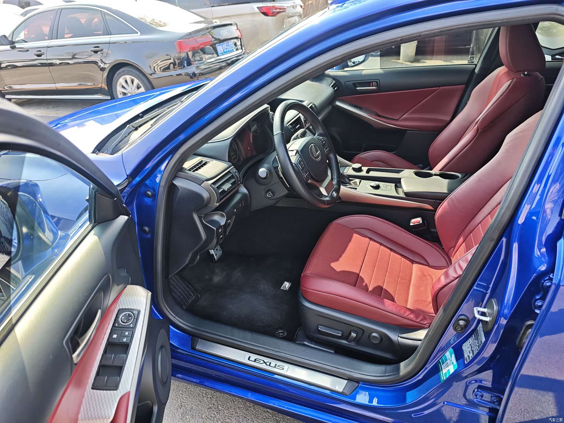 Lexus IS, 2019 8