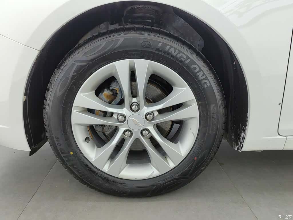 Chevrolet SE, 2015 17