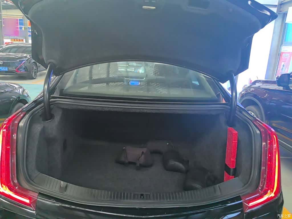 Cadillac XTS, 2019 19