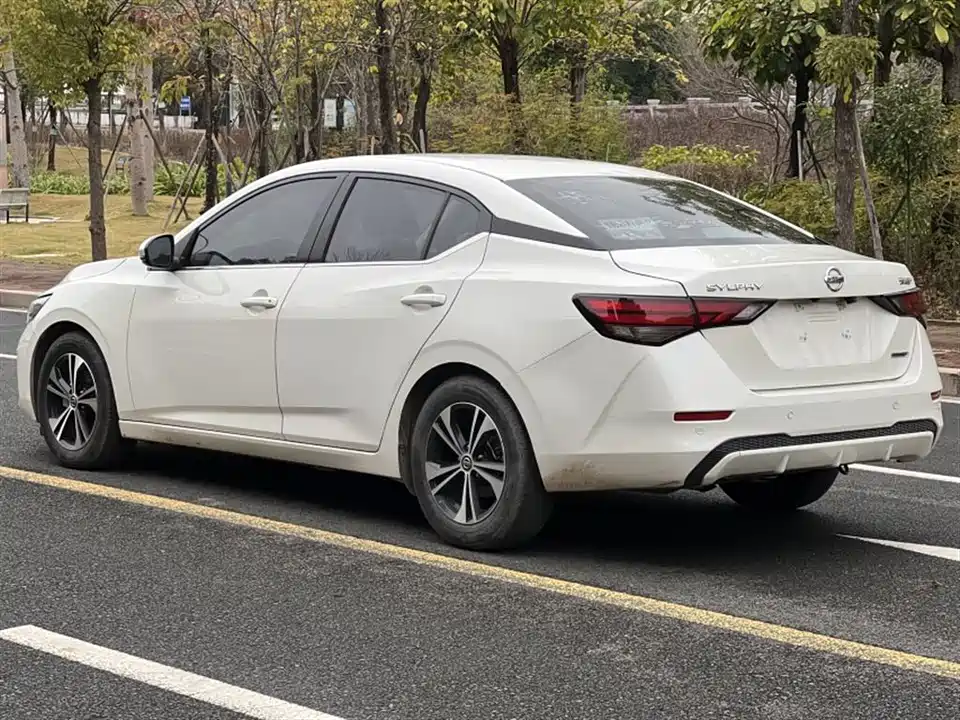 Nissan Xuan Yi