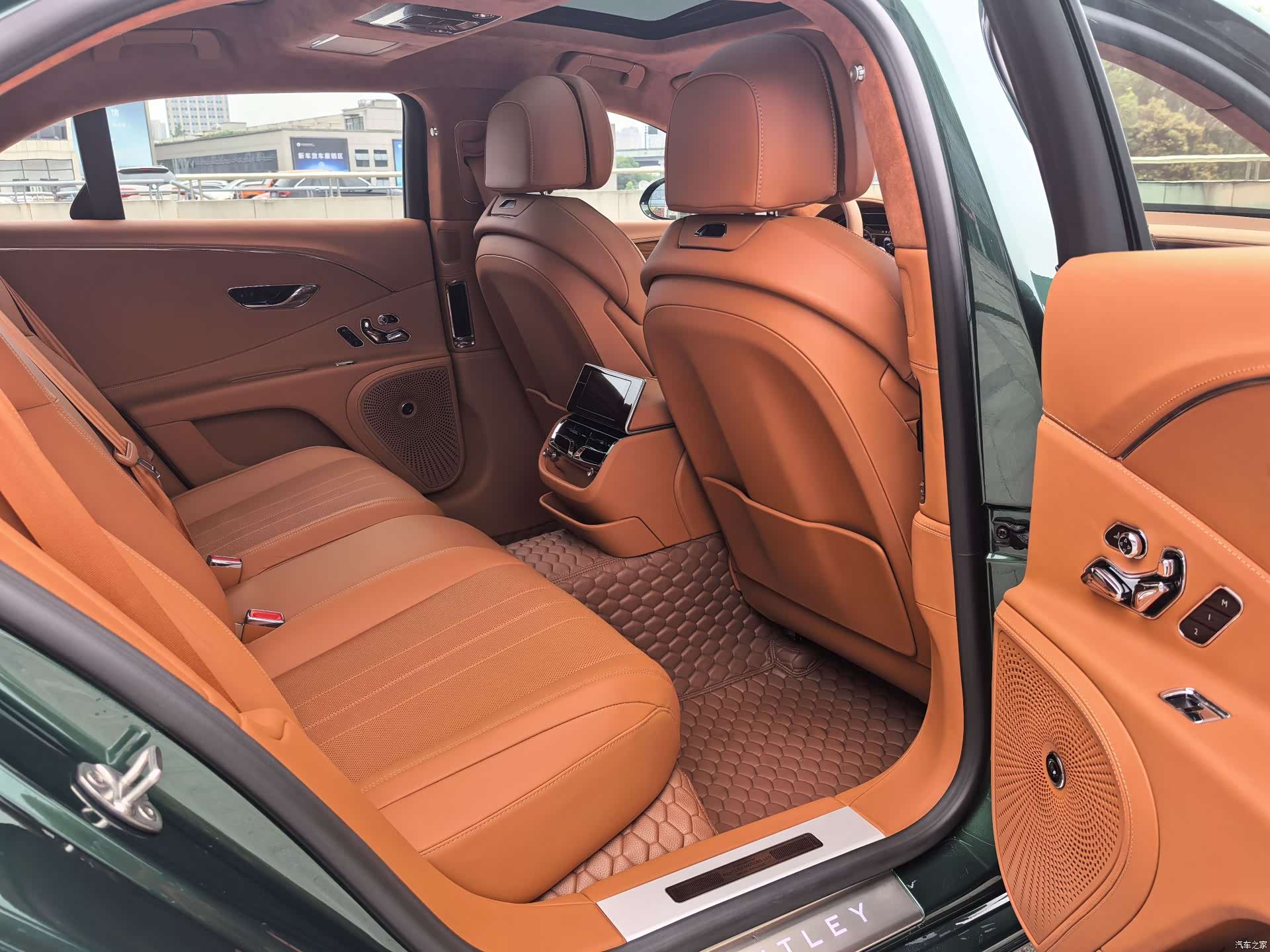 Bentley Flying Spur, 2022 18