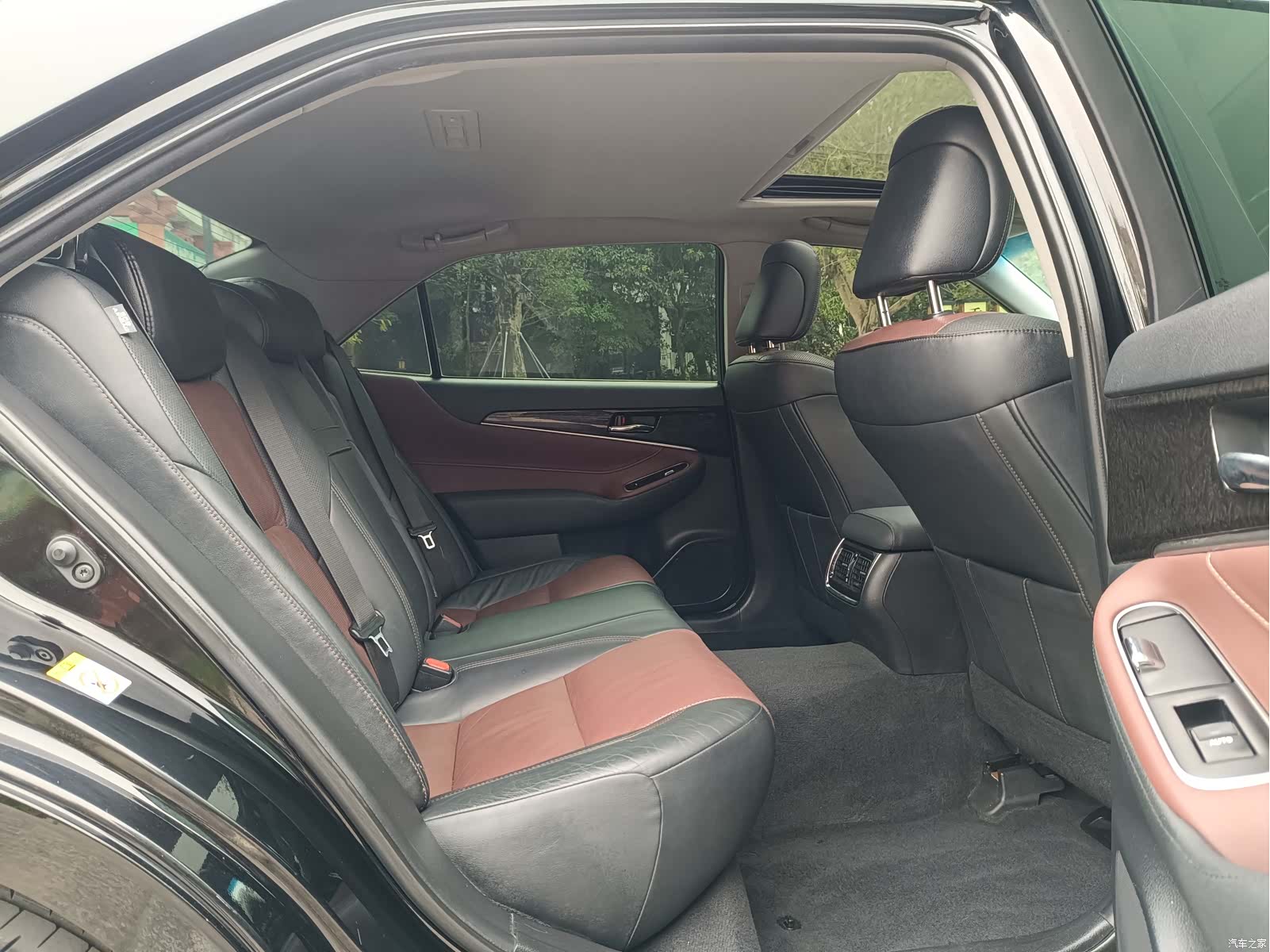 Toyota Crown, 2018 7
