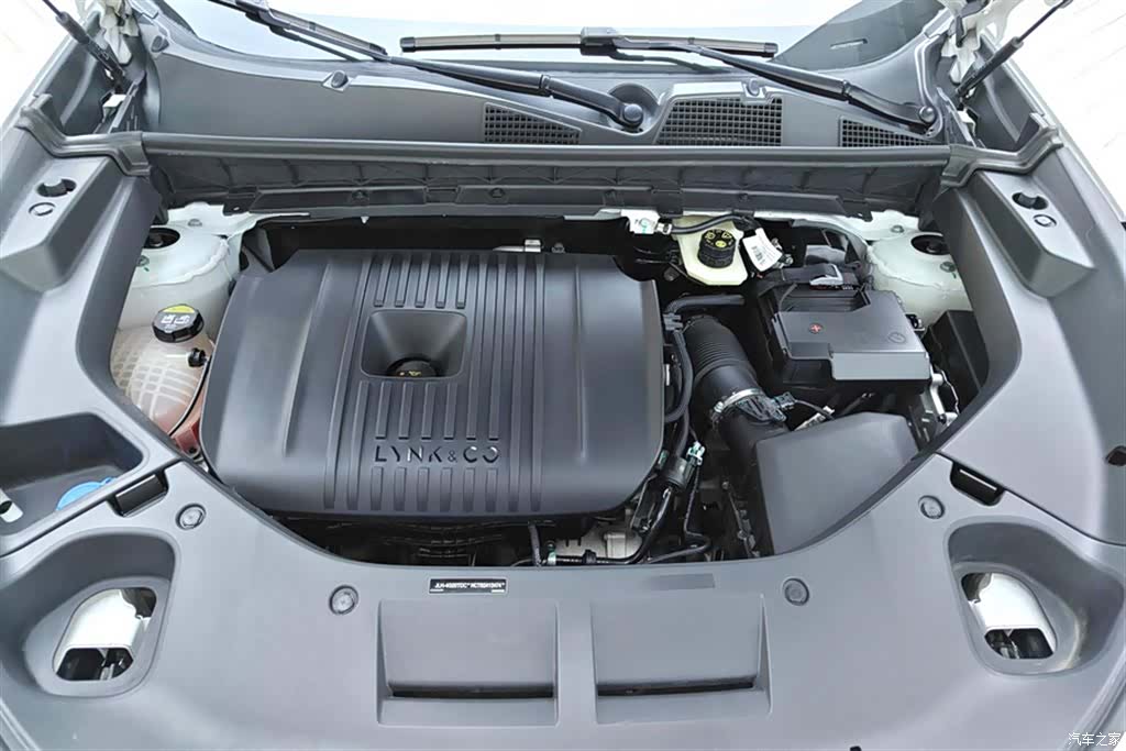 Lynk & Co 01, 2023 10