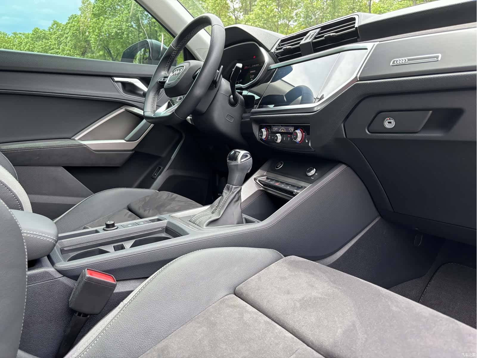 Audi Q3, 2023 8