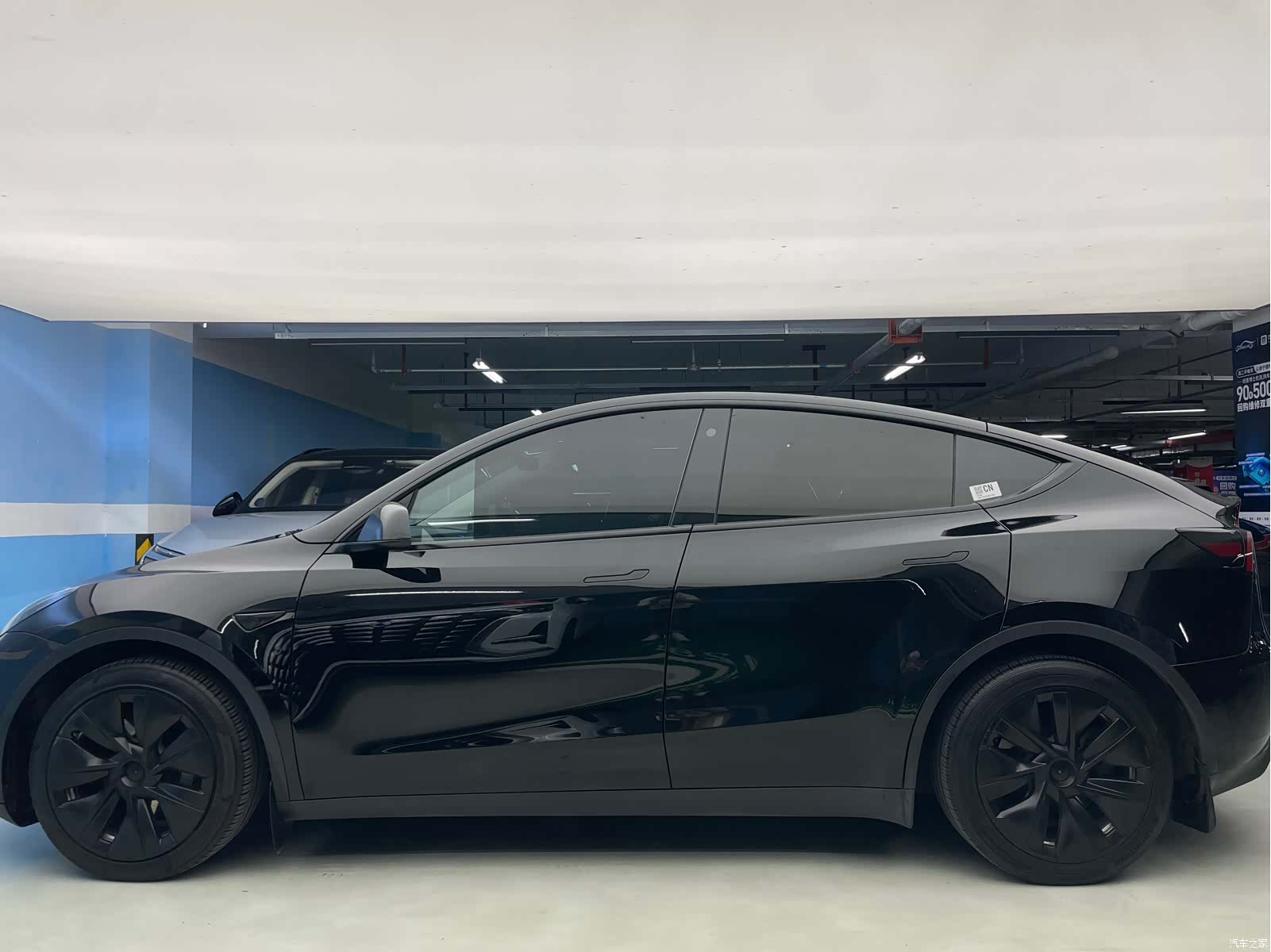 Tesla Model Y, 2022 4