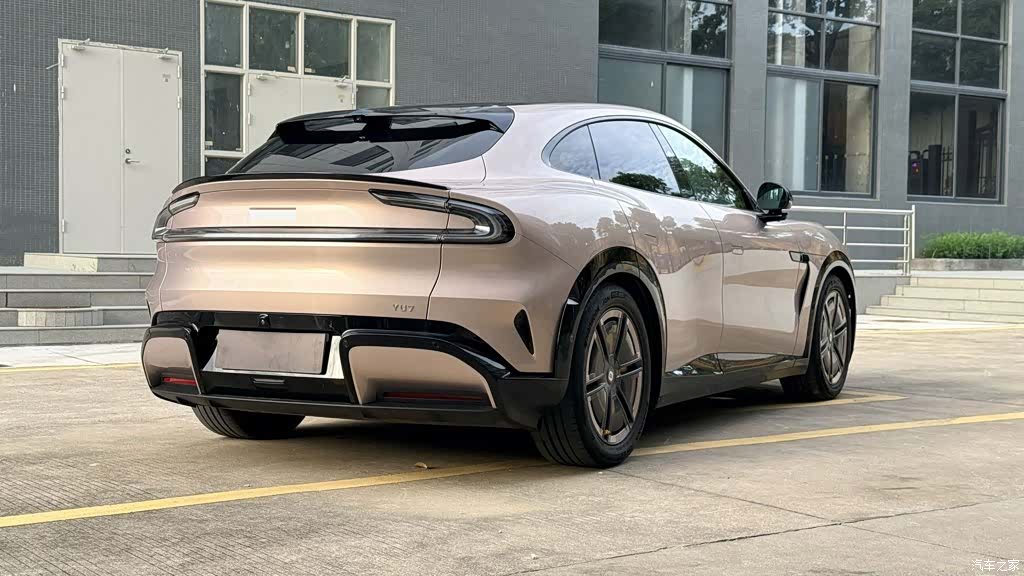 Xiaomi YU7, 2025 7
