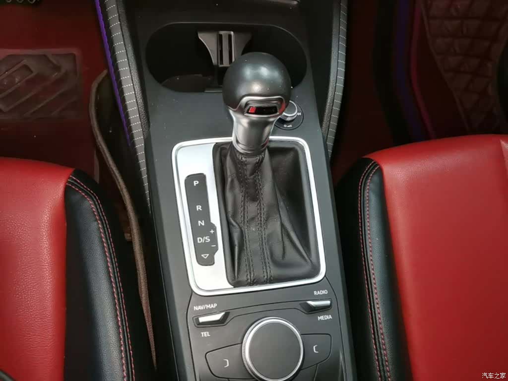 Audi Q2L, 2020 14