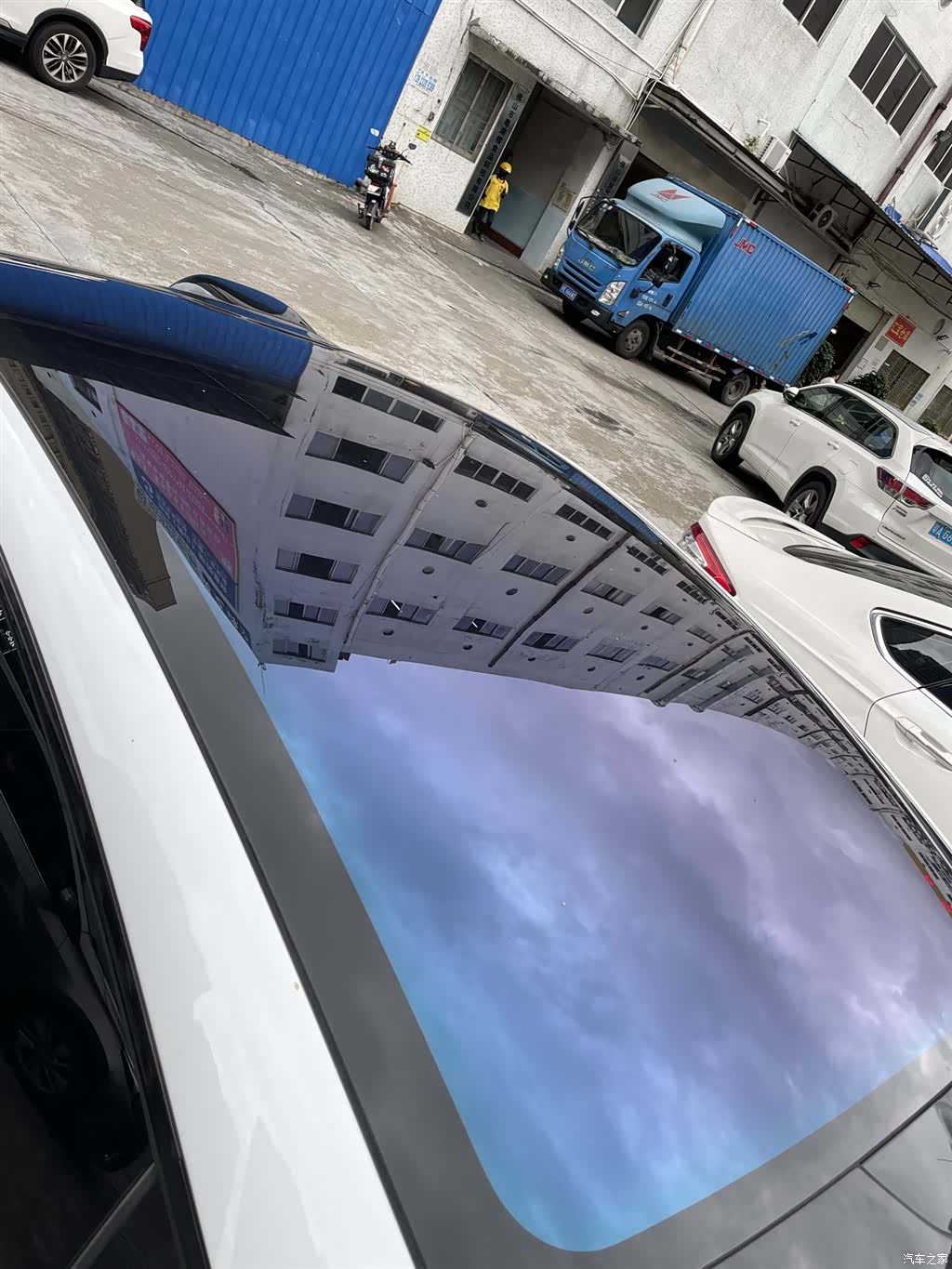 Xiaomi SU7, 2025 10