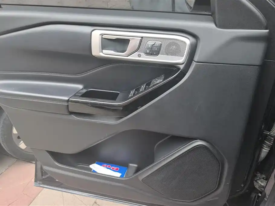 Ford Explorer Ford Explorer