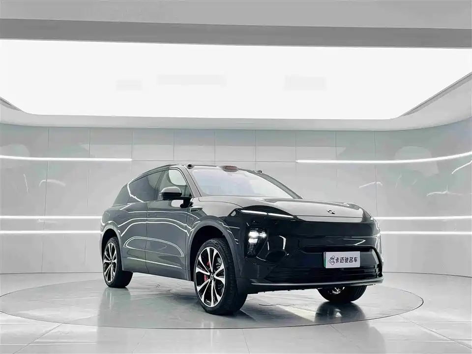 NIO ES8