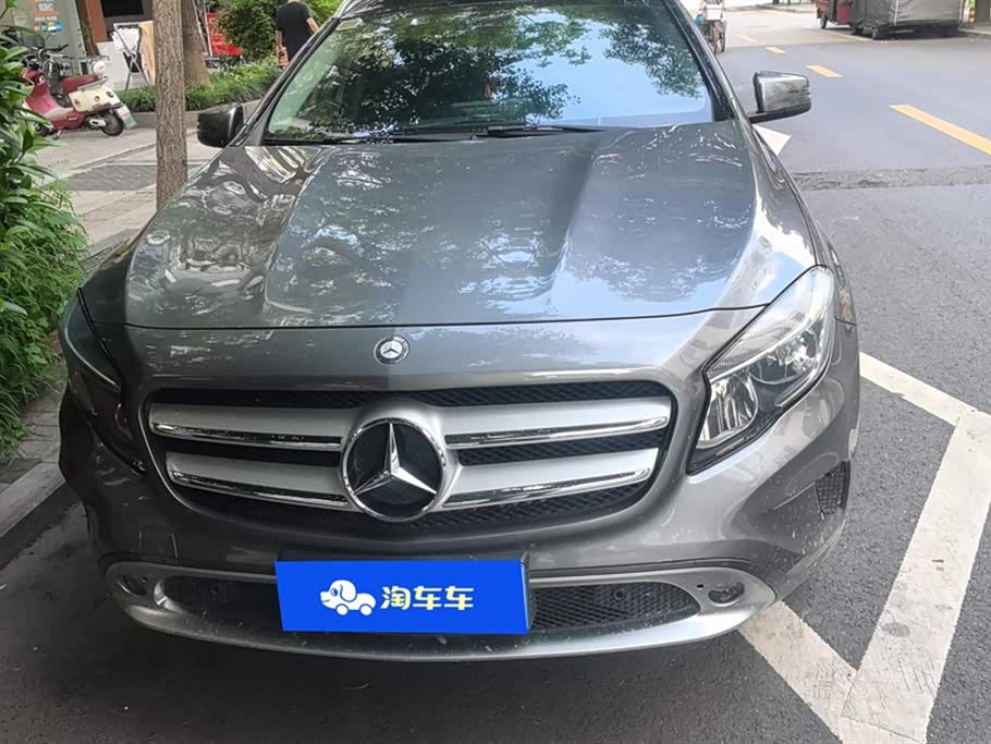 Mercedes-Benz GLA