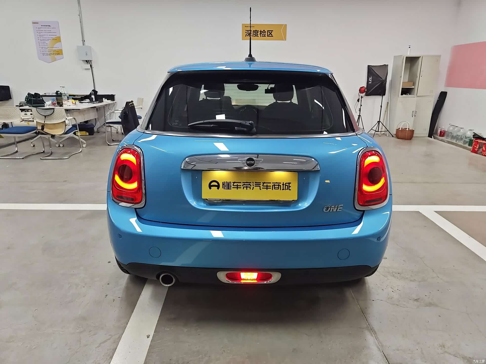 Mini ONE, 2019 8