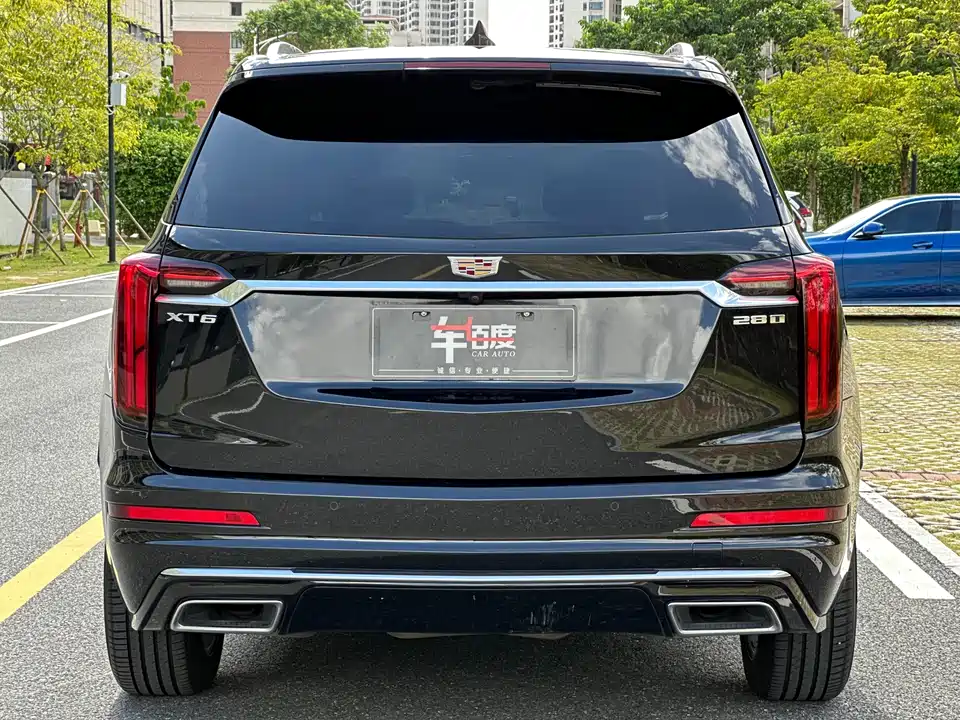 Cadillac XT6