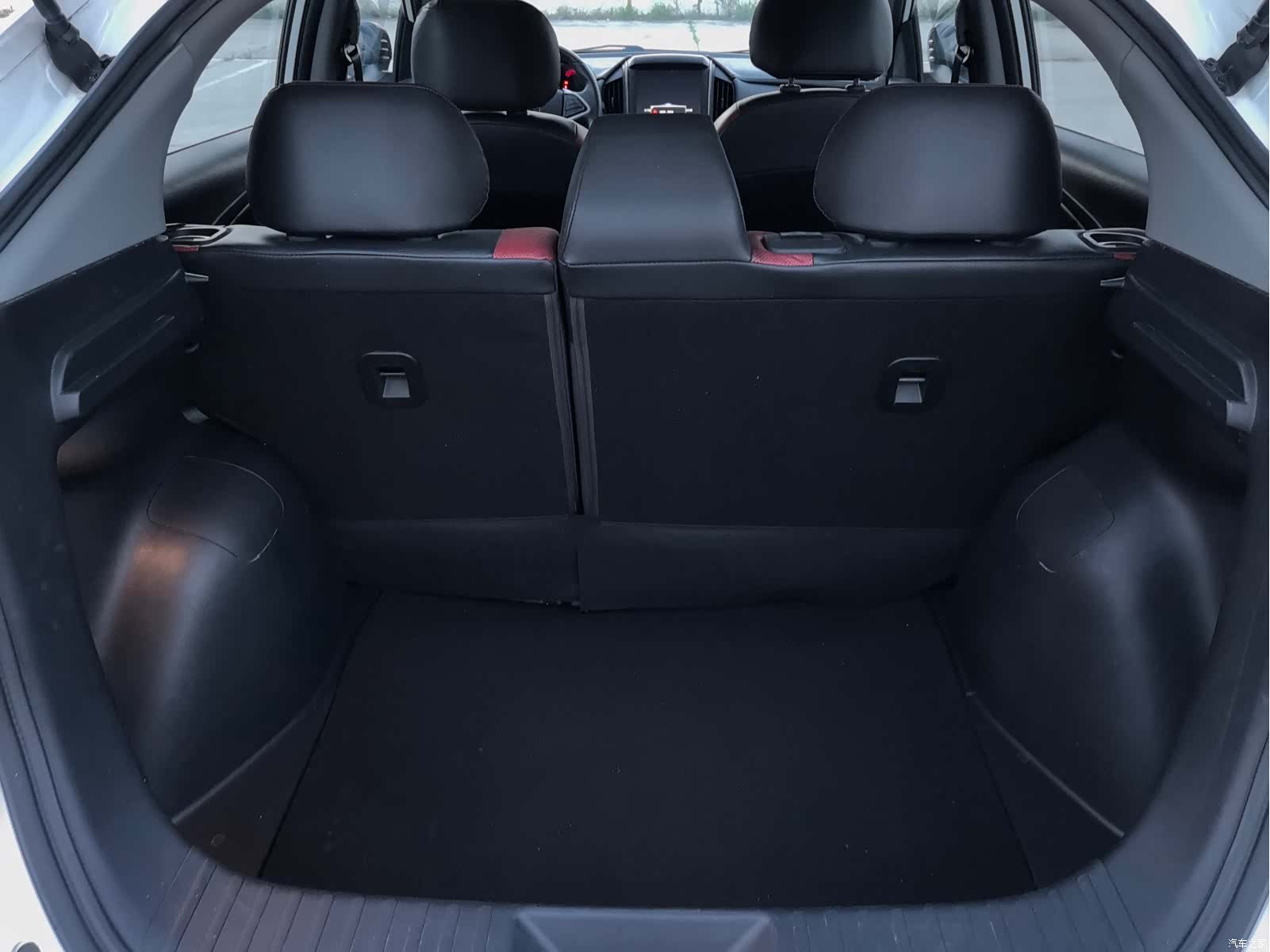 DongFeng U5, 2018 13