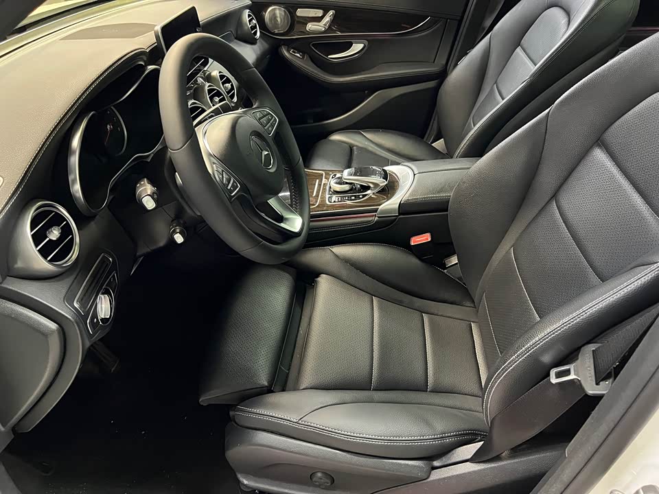 Mercedes-Benz GLC Mercedes-Benz GLC