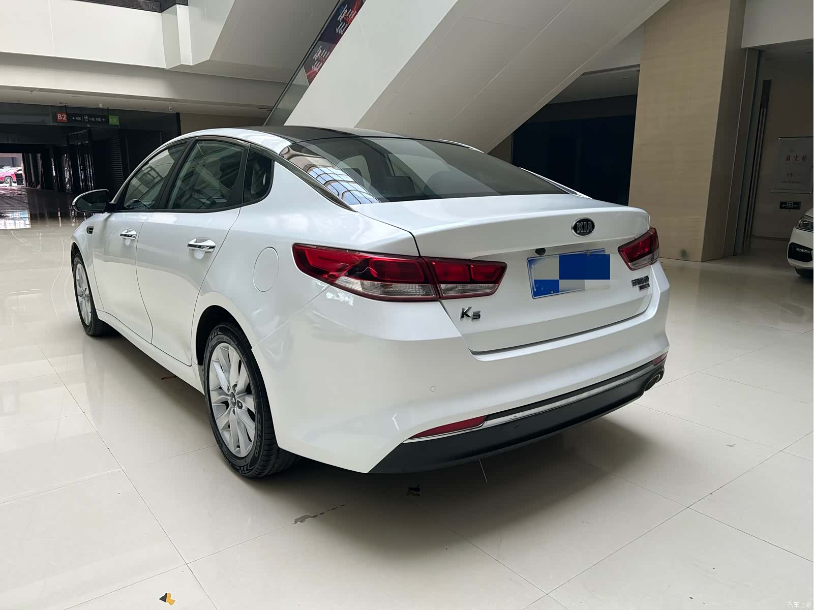 Kia K5, 2018 4