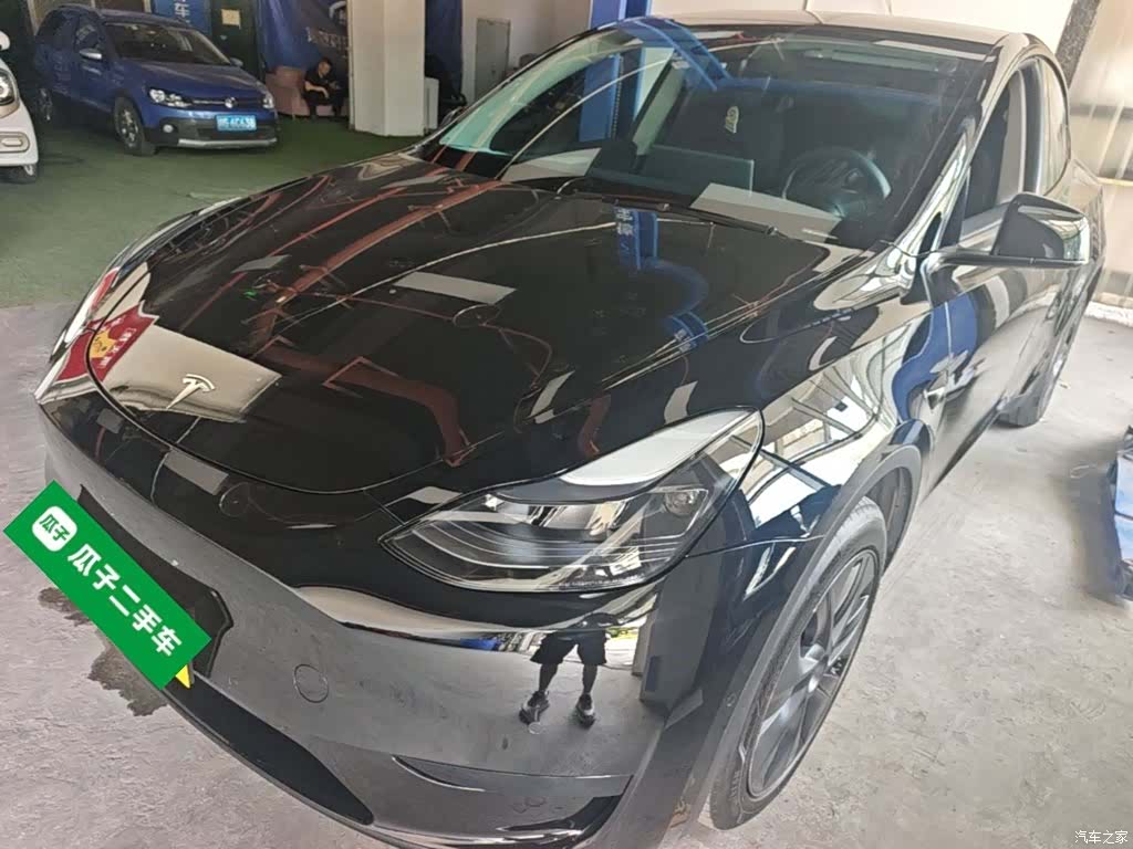 Tesla Model Y, 2023 2