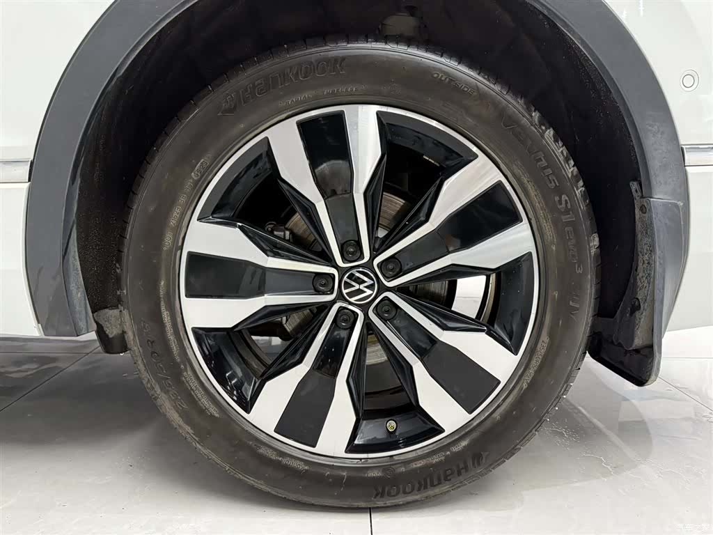 Volkswagen Tiguan L, 2023 16