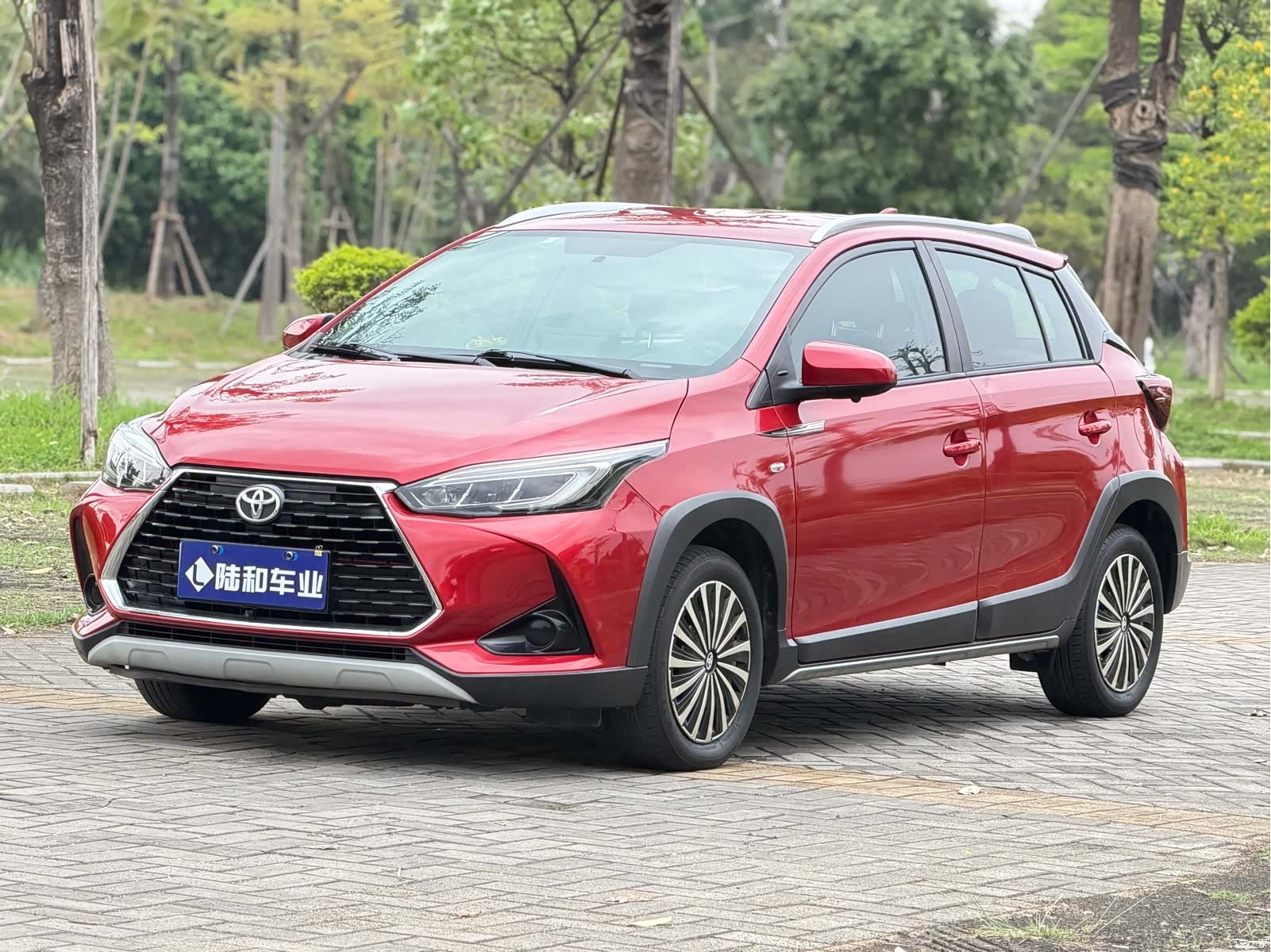 Toyota YARiS L