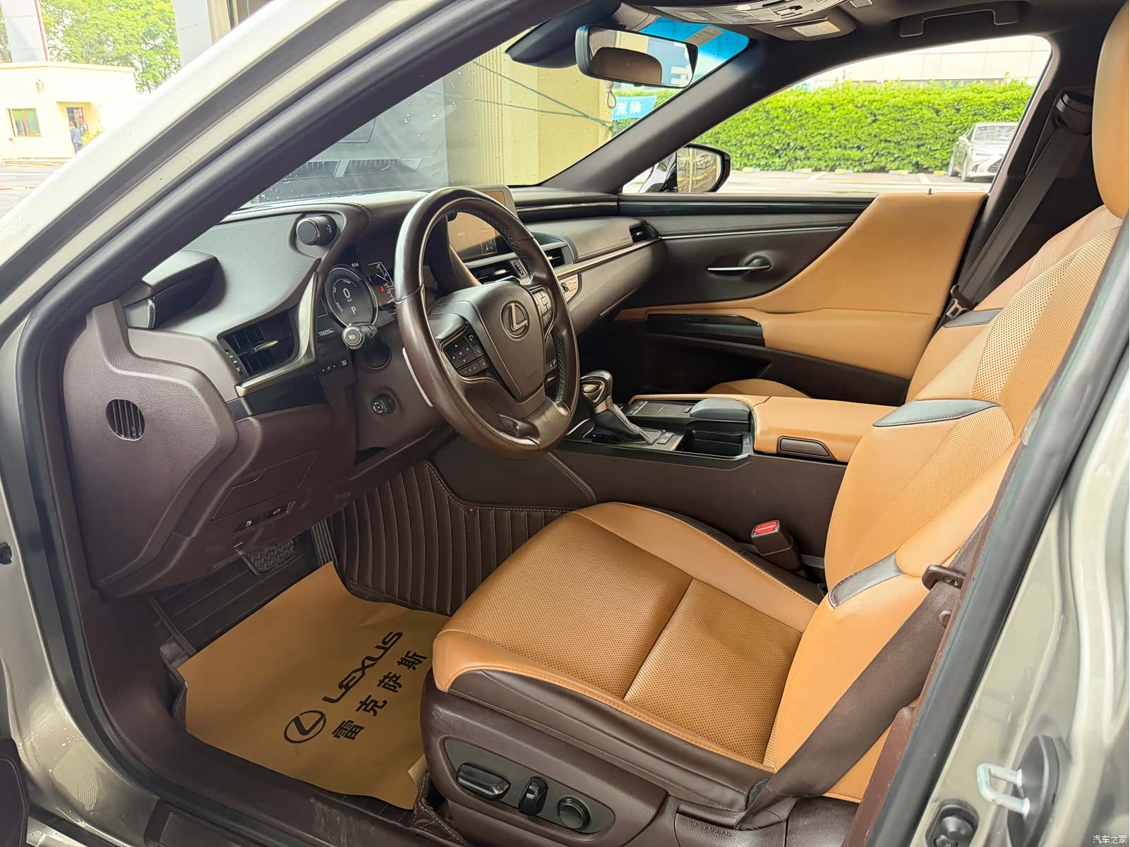 Lexus ES, 2020 6