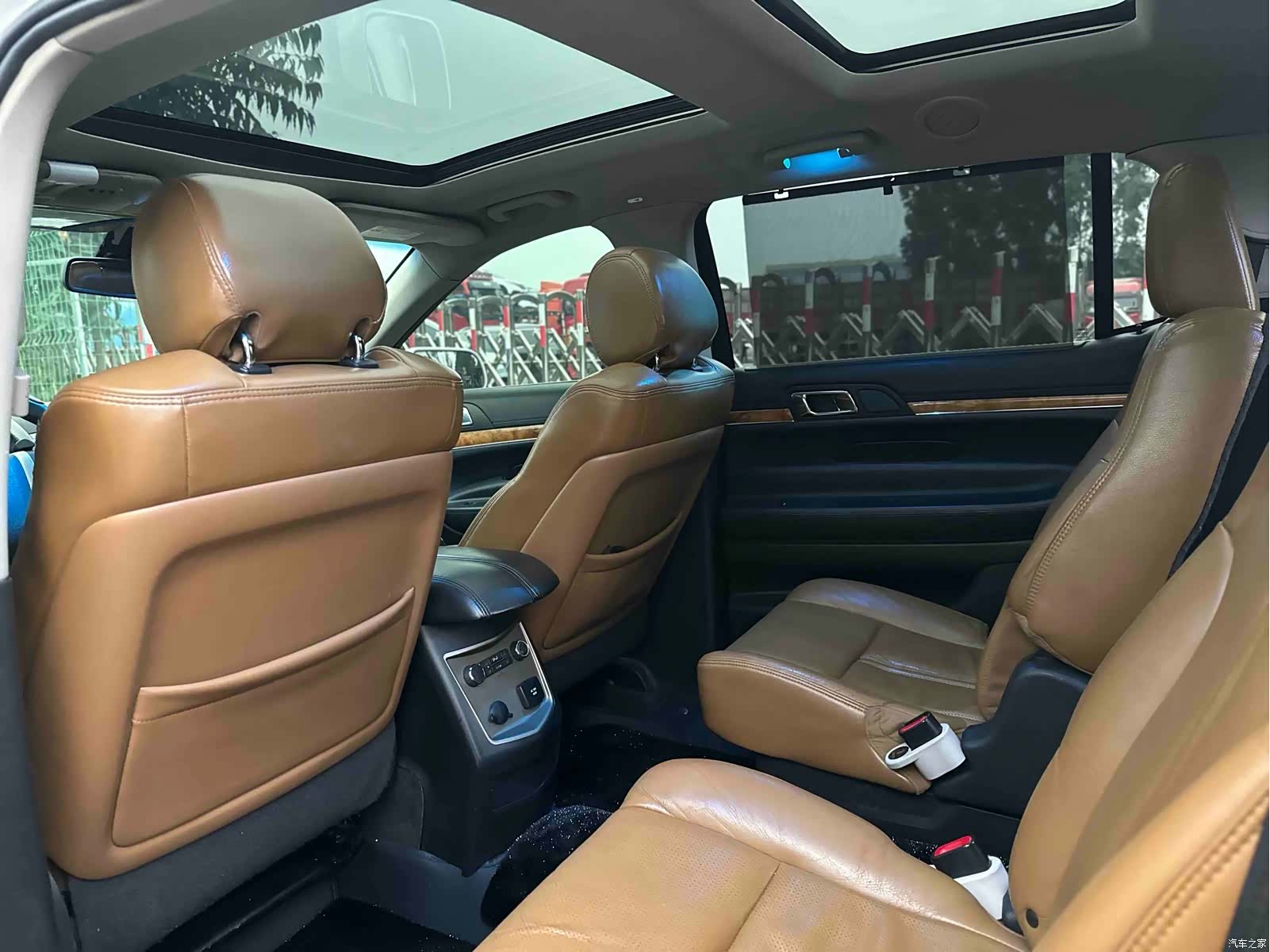Lincoln MKT, 2012 12
