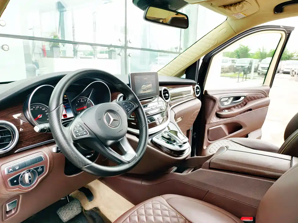 Mercedes-Benz V-class