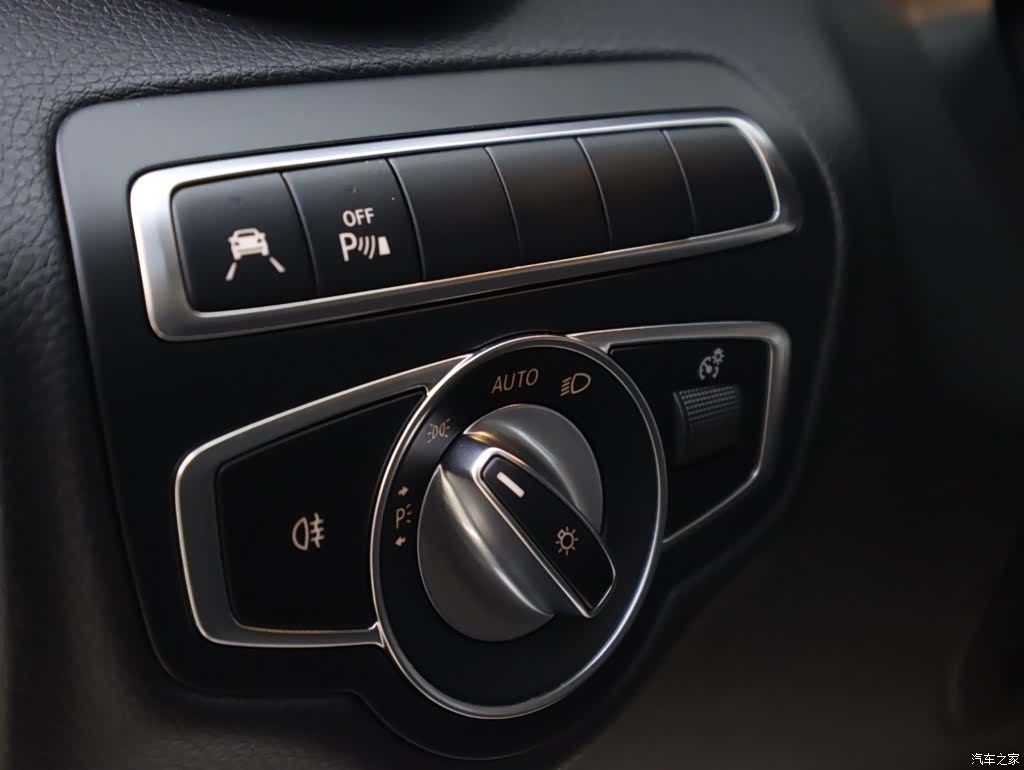 Mercedes-Benz C-Class, 2019 19