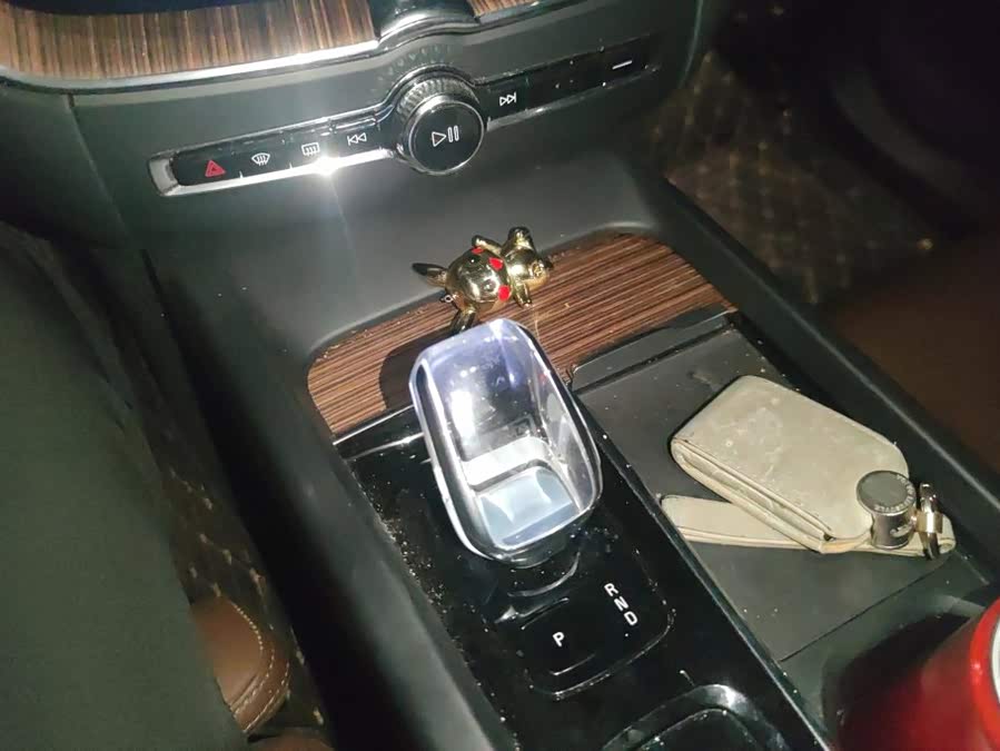 Volvo XC60 2022, фото 16