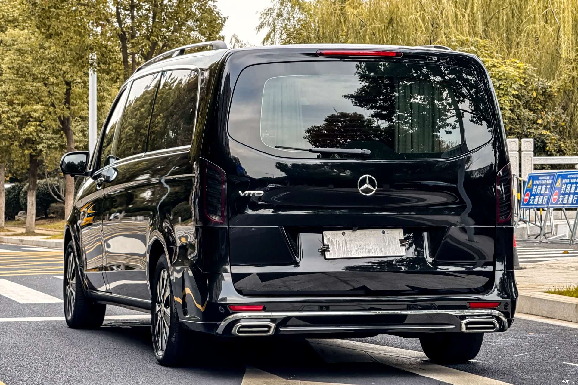 Mercedes-Benz 7, 2024 30