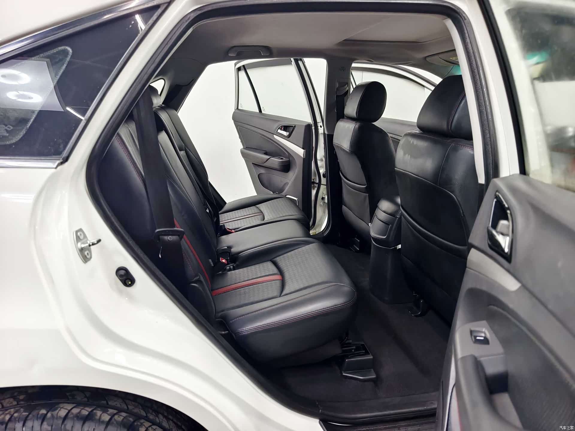 BYD S7, 2015 15
