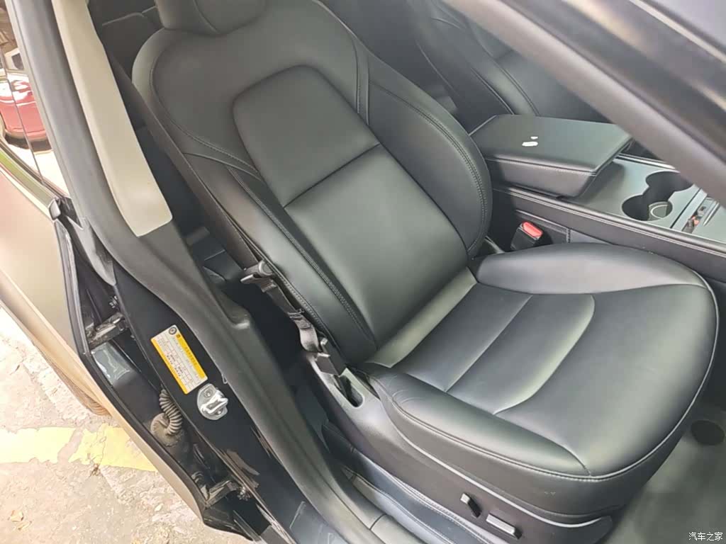 Tesla Model Y, 2024 25