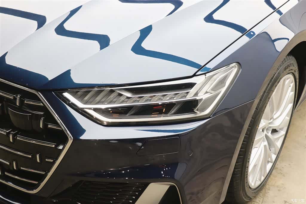 Audi A7L, 2024 27