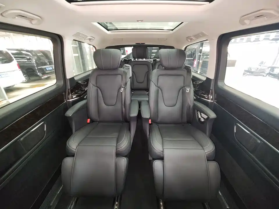 Mercedes-Benz V-class