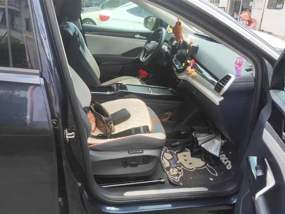 Volkswagen ID.6 CROZZ